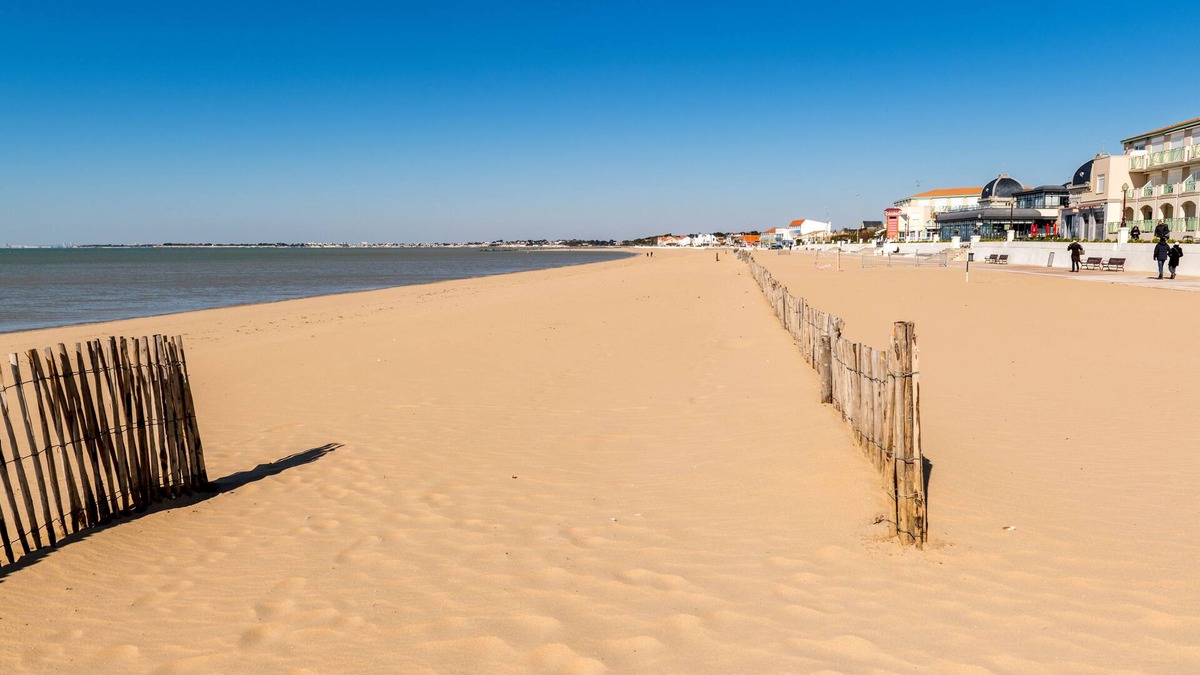 Perigny Hotel | Brit Hotel La Rochelle Périgny