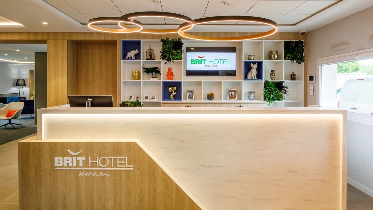 Lecousse Hotel | Brit Hotel Piscine & Spa - Fougères