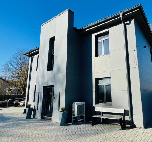 Teika Apartment | BRIVIBAS RESIDENCE - SOUTH/NORTH, free PRIVAT parking, free WIFI, self check-in