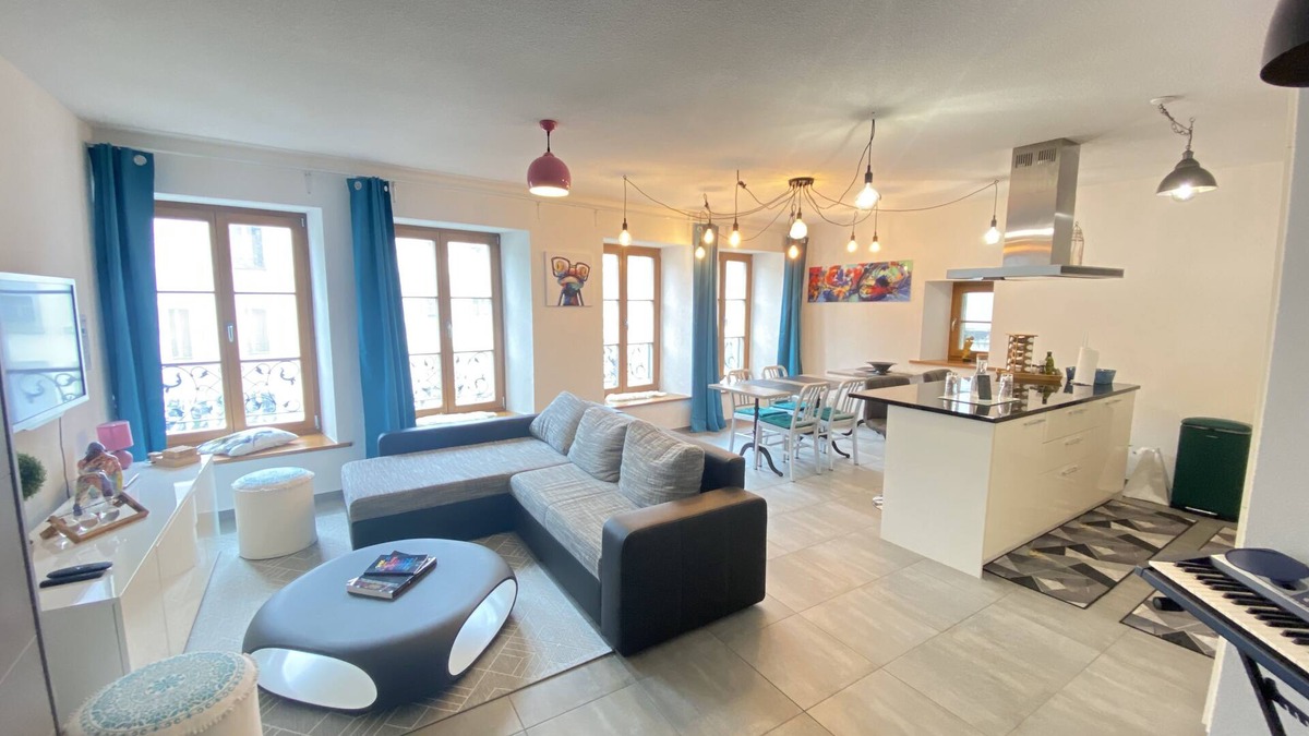 Porrentruy Apartment | Broadway by Stay.Swiss in Old Town - 3 bedrooms - 140m2