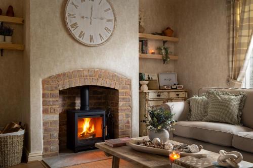 Broadway House | Broadway Country Chic Cottage