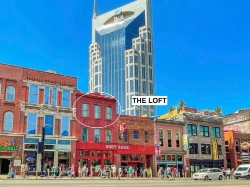 Downtown Nashville House | Broadway Penthouse Above Live Music & Bars
