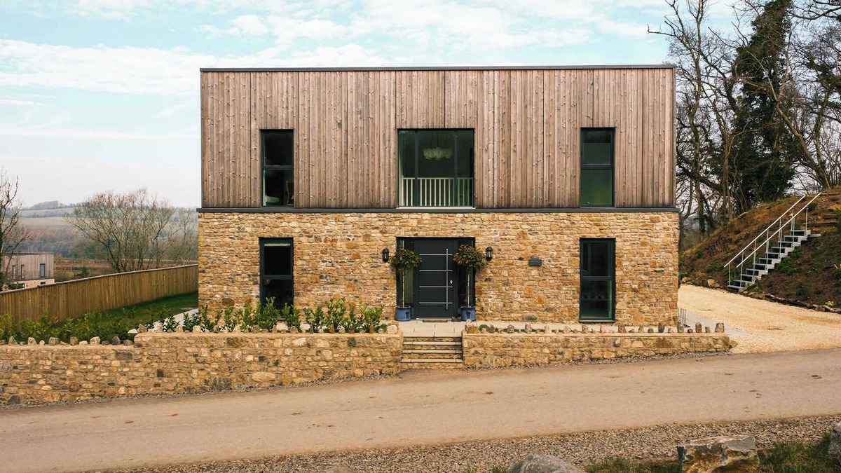 Holcombe House | Brockview House - Beautiful 4 Bed eco-property