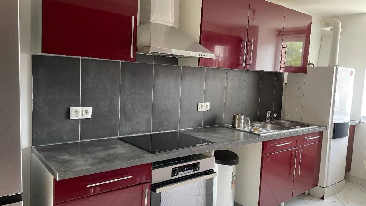 Conde-sur-lʼEscaut House | Bromelia 80