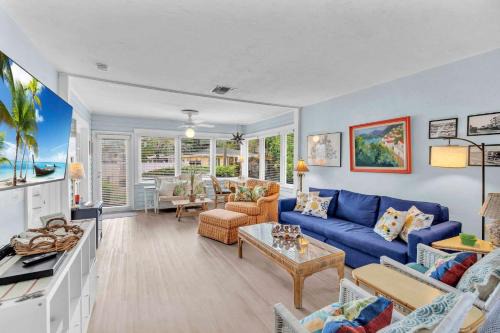 Tarpon River House | Bromeliad Bungalow - Downtown Cottage