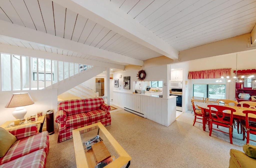 Bromley Mountain Apartment | Bromley Village - Clovers 767A