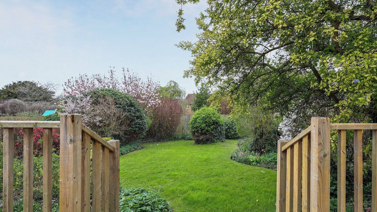 Berkeley Cottage | Brook House - UK43013