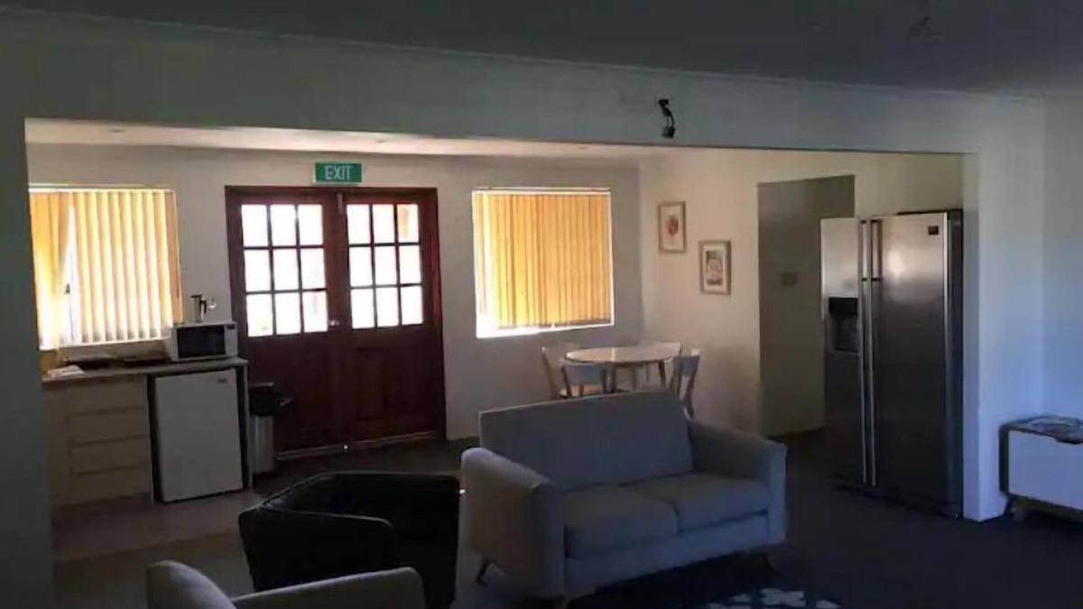 Upper Swan House | Brookliegh Bunkhousen10 Rooms up to 20 GuestsnOn Swan Valley Farm