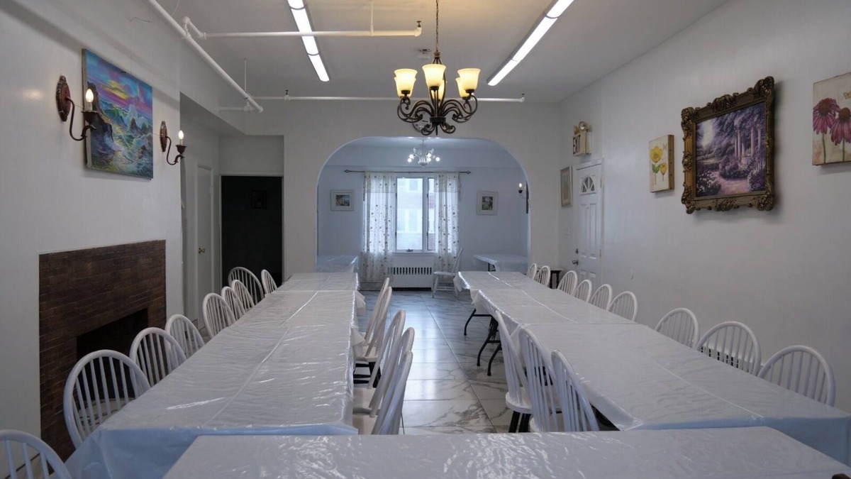 Sea Gate Villa | Brooklyn 15 bedroom 18 bath oasis