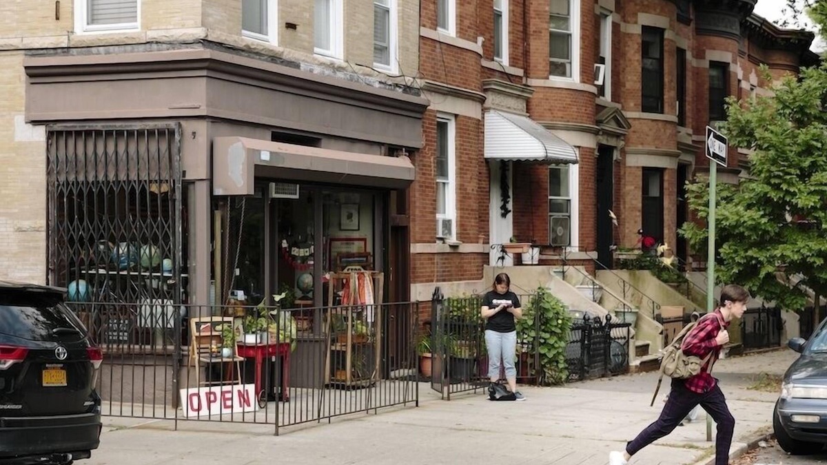 Homecrest House | Brooklyn Gem: Steps from Prospect Park, Modern Comforts & Easy Manhattan Access