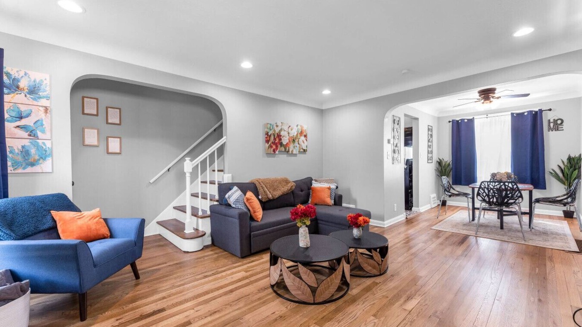 Brooklyn Apartment | Brooklyn Townhome|9 Miles to Downtown|Sleeps 5