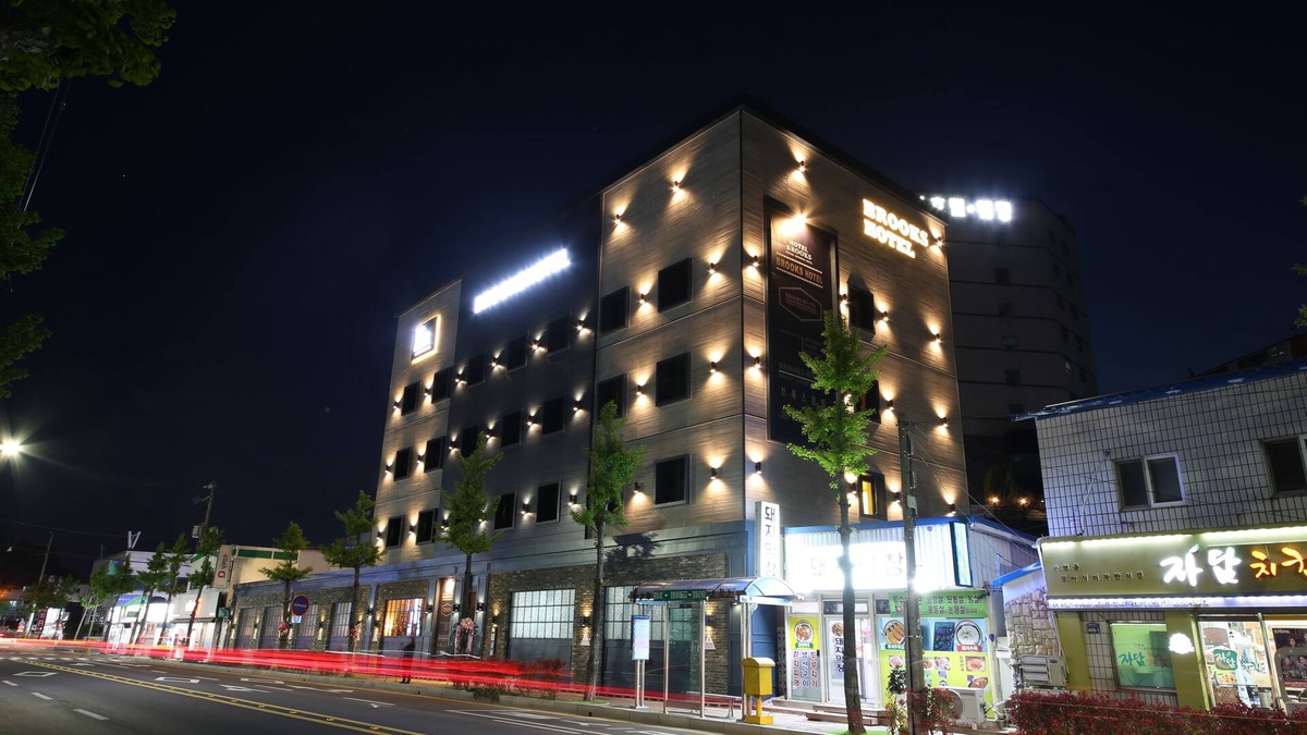 Chungmu Hotel | Brooks Hotel