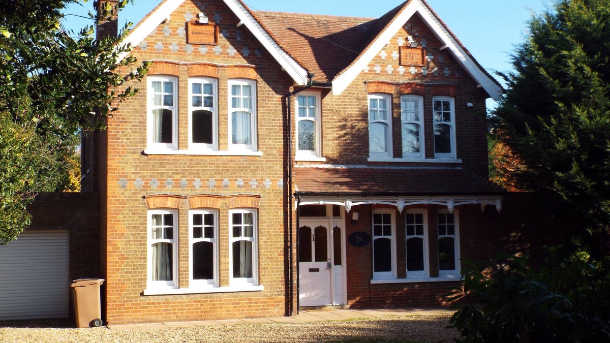 Astwick Hotel | Brookside Lodge