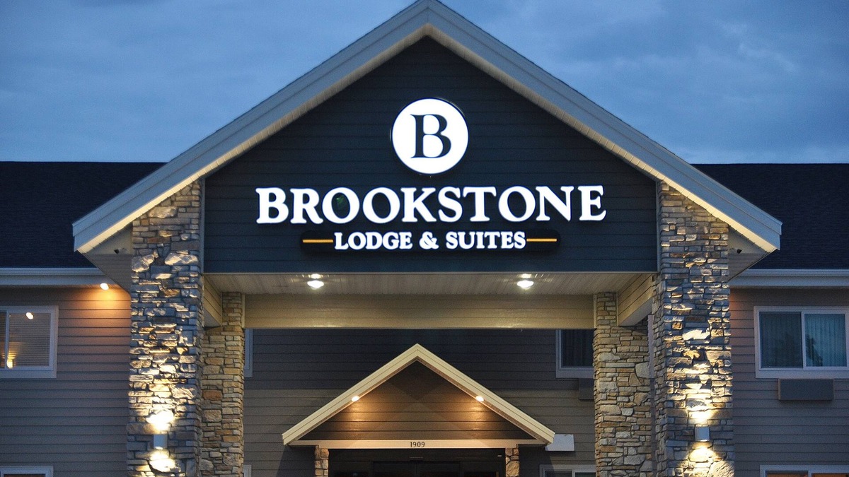 Algona Hotel | Brookstone Lodge & Suites