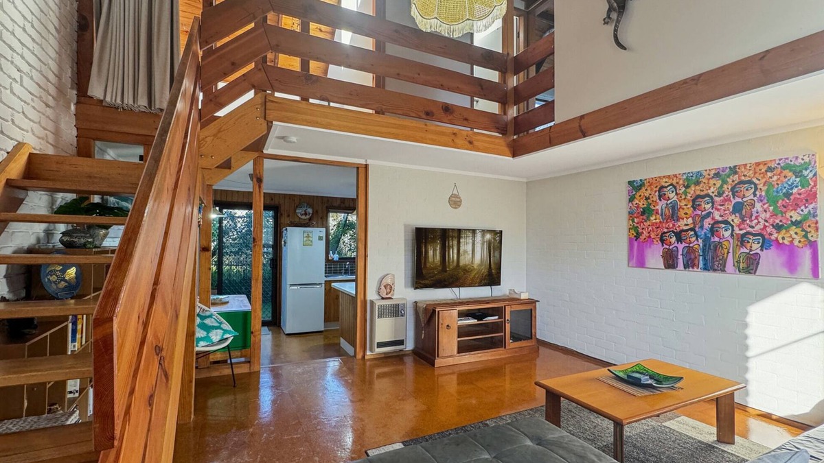 Broulee House | 'Broulee Break' -2-Bed Beach House with Games Room