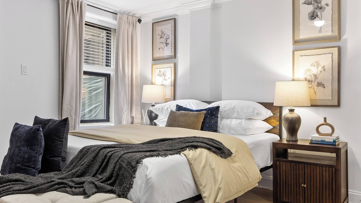 Harlem Apartment | Brownstone 2 Bed with Private Backyard near Subway