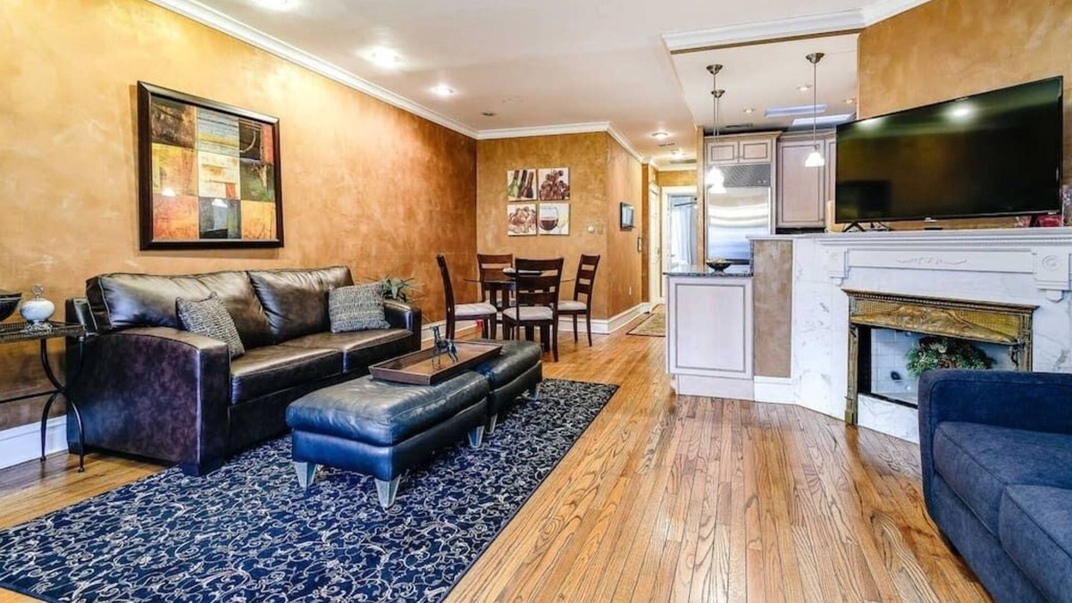 Gold Coast Apartment | Brownstone, 2 entire units Gold Coast