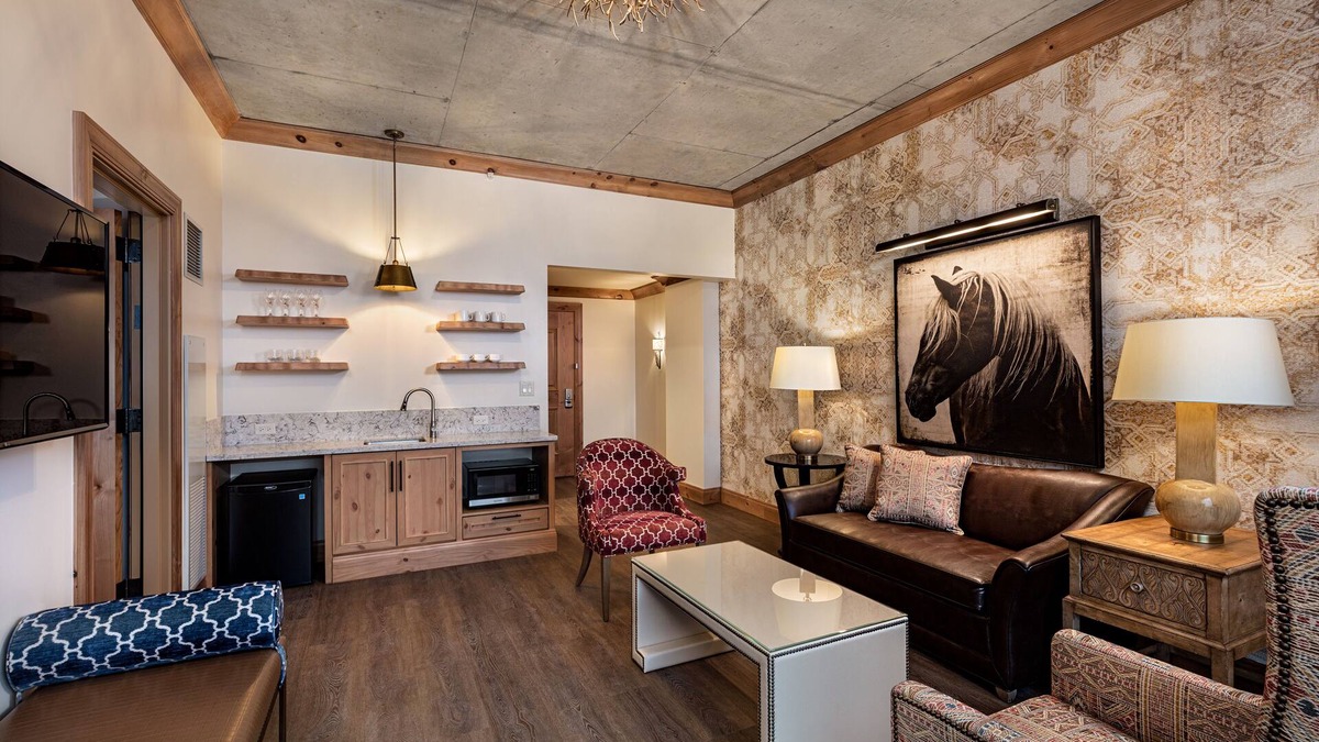 The Villages Hotel | Brownwood Hotel & Spa