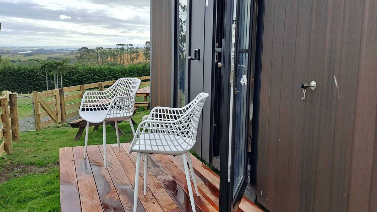 Surat Bay House | Bruce Farm Alpaca Cabin 3 by Tiny Away
