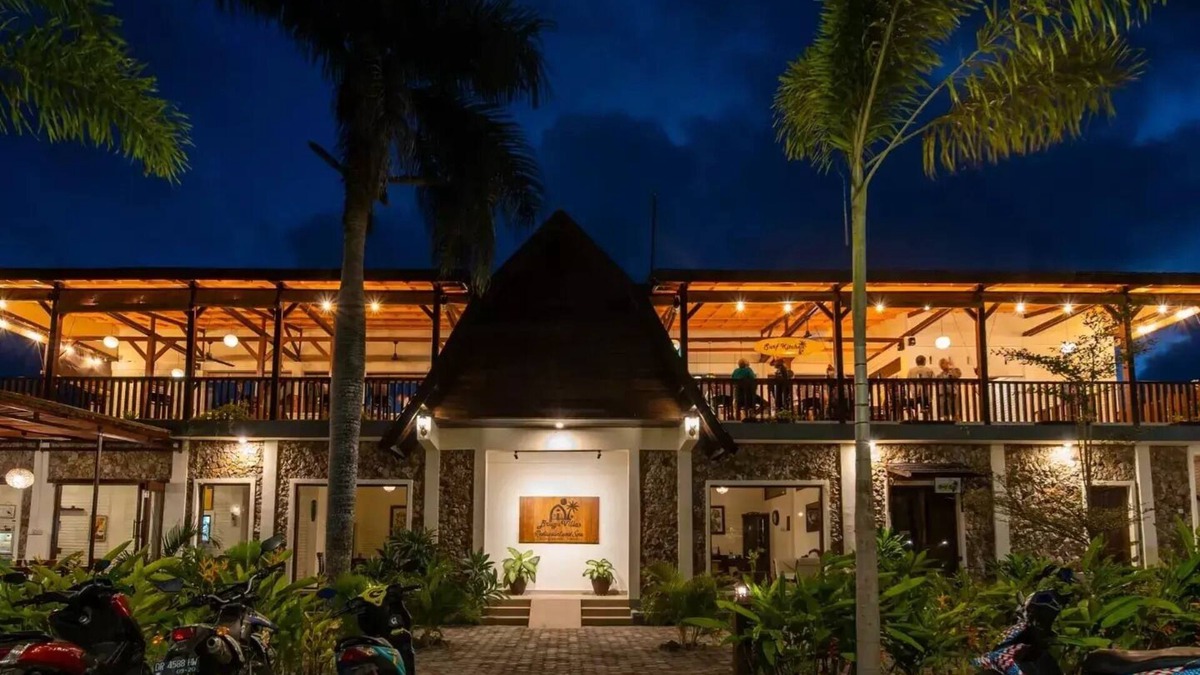 Selong Belanak Hotel | Bruga Villas Restaurant and Spa