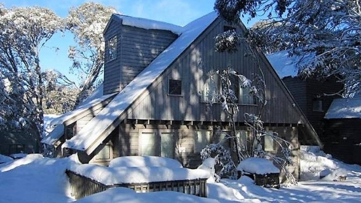 Dinner Plain Ski Chalet | Brumbys-High Country Chalet