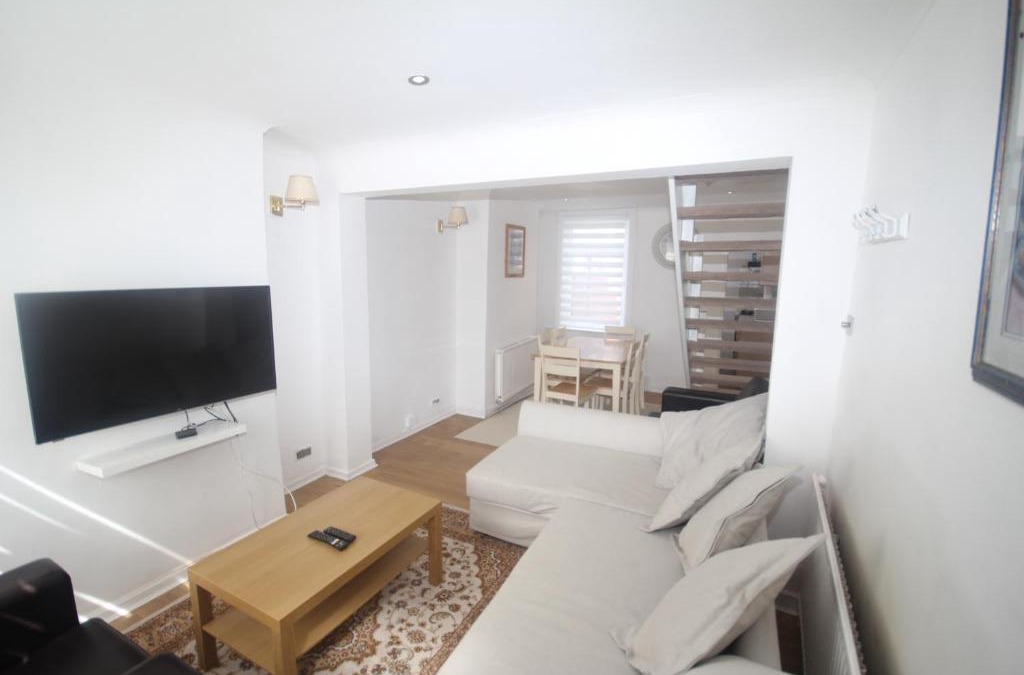 Reading Apartment | Brunswick Cottage