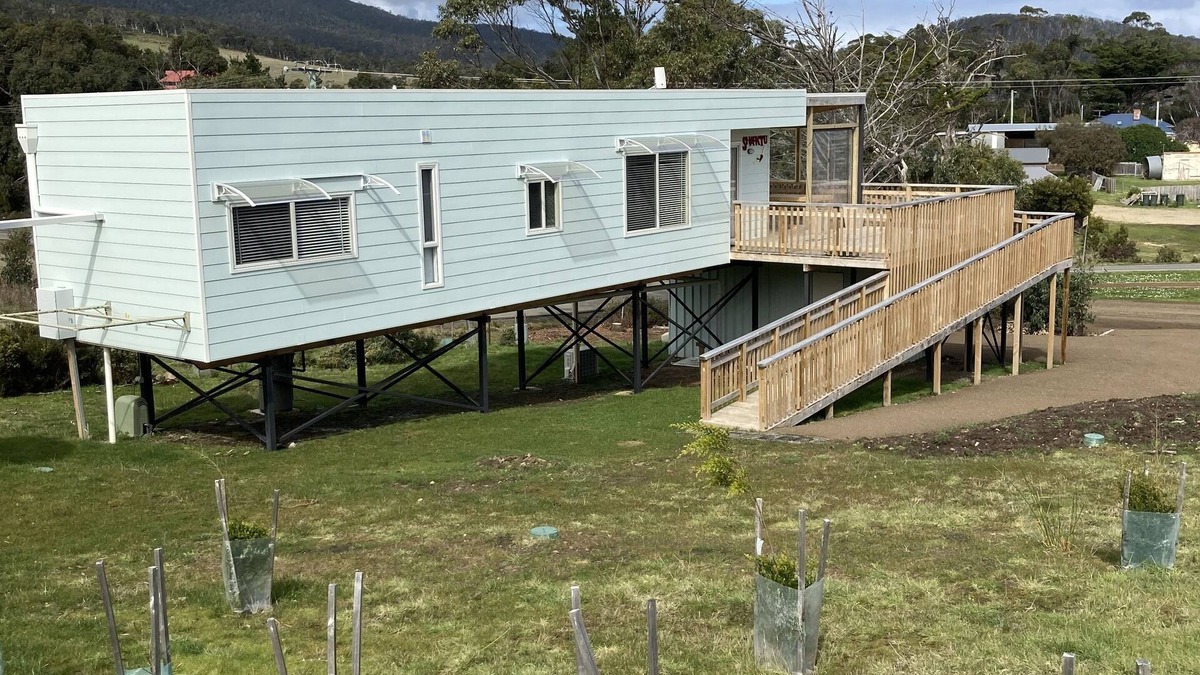 Southern Cottage | Bruny Ocean Cottage Alonnah close to all attractions free continental breakfast