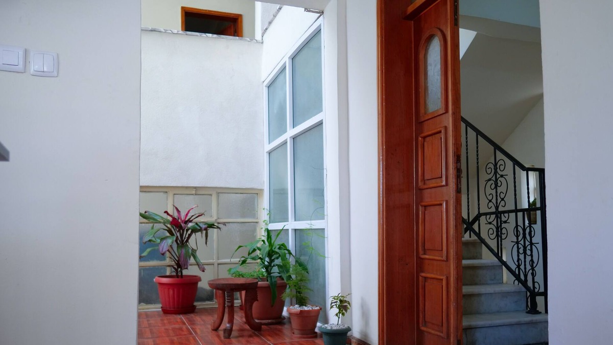 Bole House | Brusali Guest House