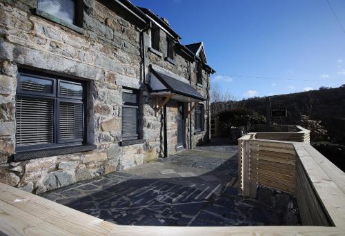 Gwynedd- Snowdonia House | Bryn Glo