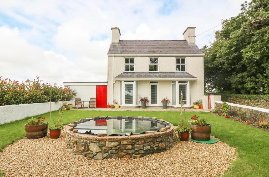 Malltraeth House | Bryn Tirion