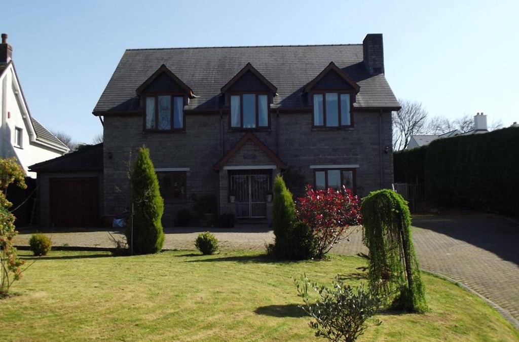 Crynant Apartment | Bryngower House