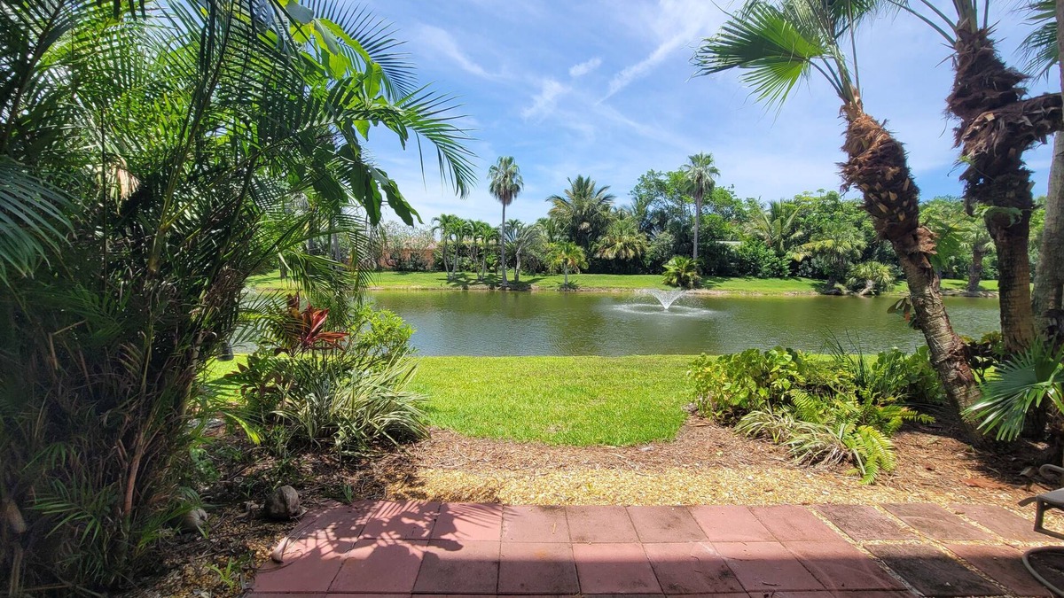 Fort Pierce Condo | BT 3913 Pond View Condo - Welcome to Paradise
