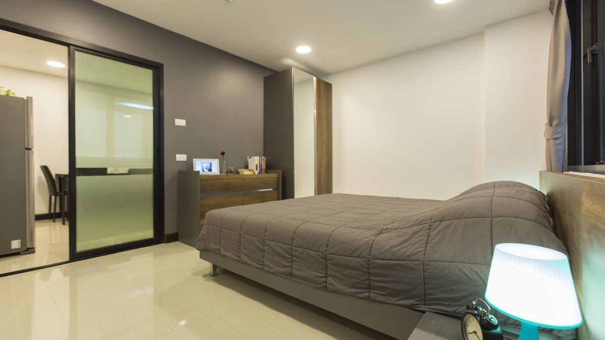 Nana Apartment | BTS Nana: 1-Bedroom, Fully-Furnished [Free Wifi]