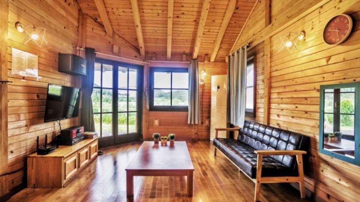Buan-gun House | Buan Hosugatongnamu Pension