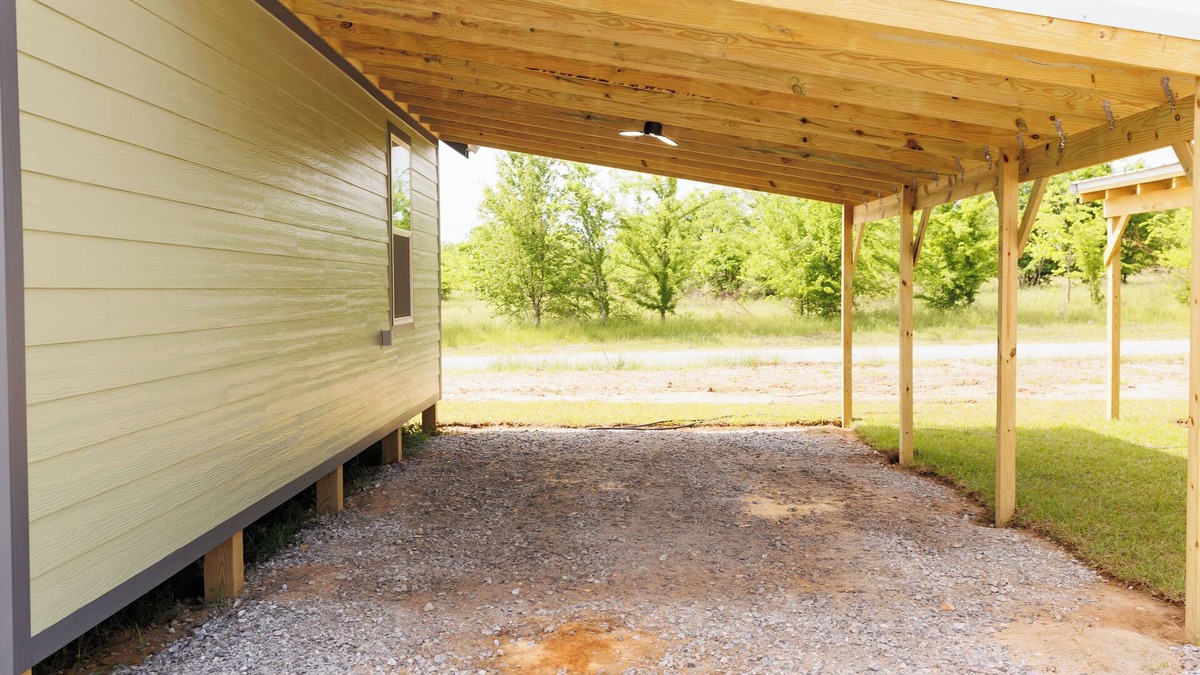 Abbeville Cabin | Buck Hill Cabins #1-Lake Eufaula Covered Boat Storage