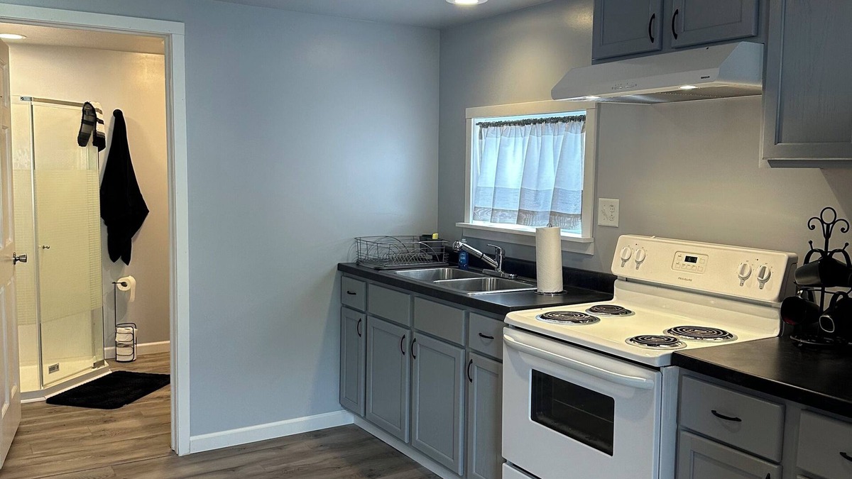 Rockville Apartment | Buck's Place - NEWLY FINISHED studio retreat one block from downtown Rockville!