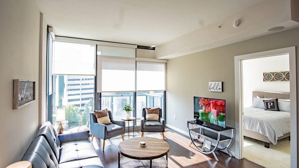 Lenox Apartment | Buckhead Fully Furnished Apartment by RedAwning