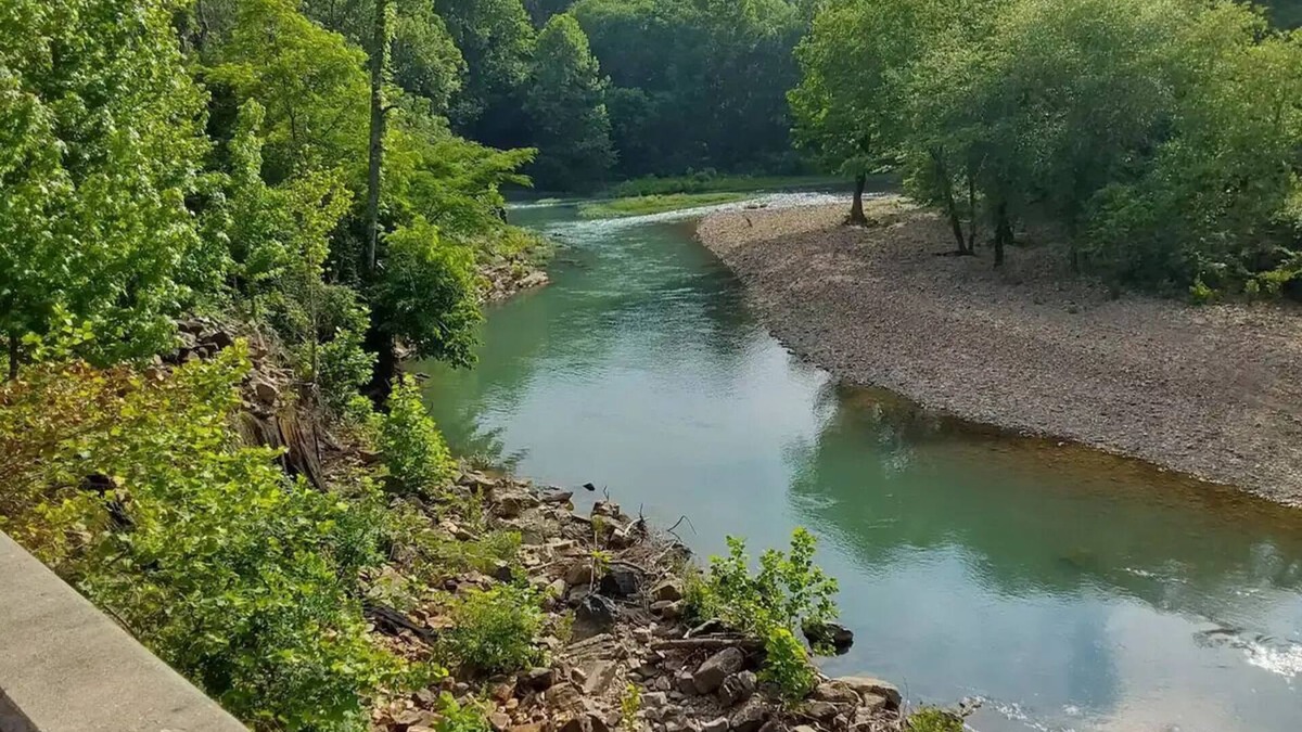 Caddo Gap Cabin | Bucks Ridge Cabin on the South Fork Creek of the Caddo River