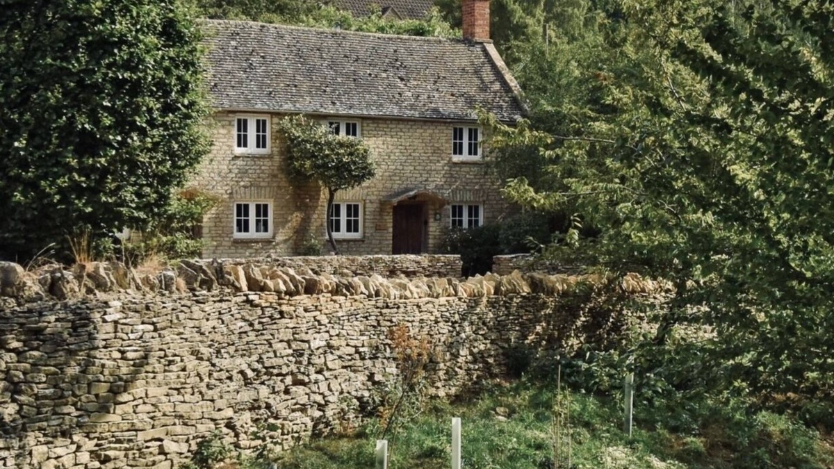 Aldsworth Cottage | Bucolic 5 bedroom Cotswold cottage in beautiful rural location