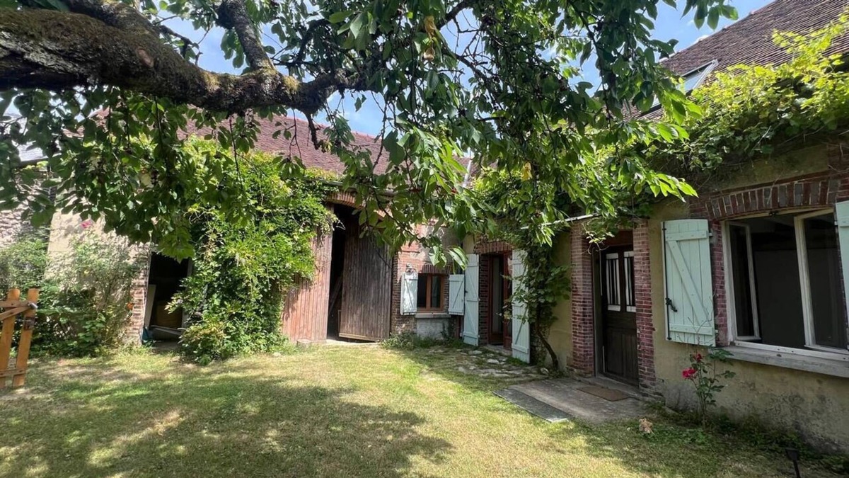 Boeurs-en-Othe House | Bucolic Burgundy, in the heart of the Othe forest