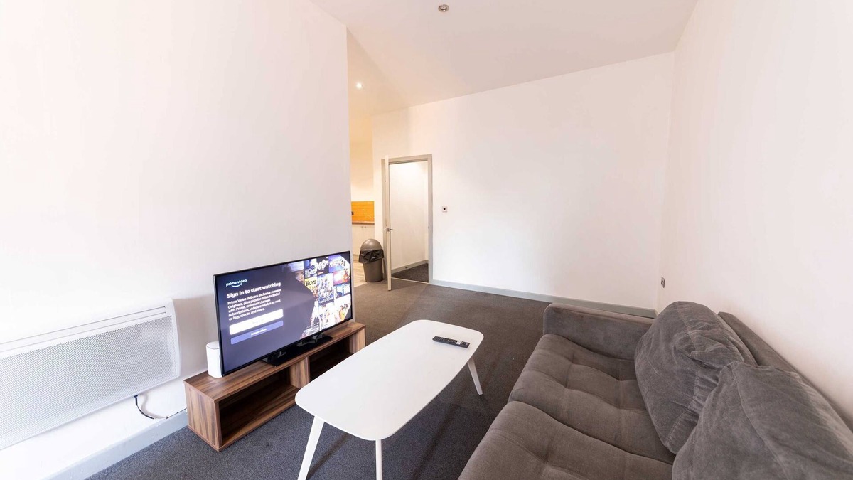 Blackburn Apartment | Budget Apartment in Central Blackburn