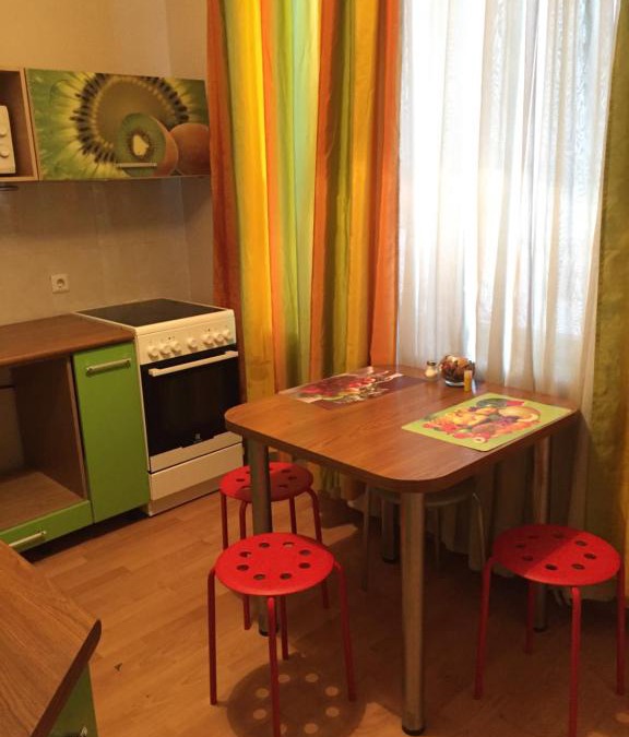 Leninskiy Apartment | Budget Flat in Gorsky District