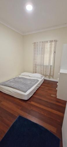 Nulsen House | Budget Friendly Couple Room Esperance