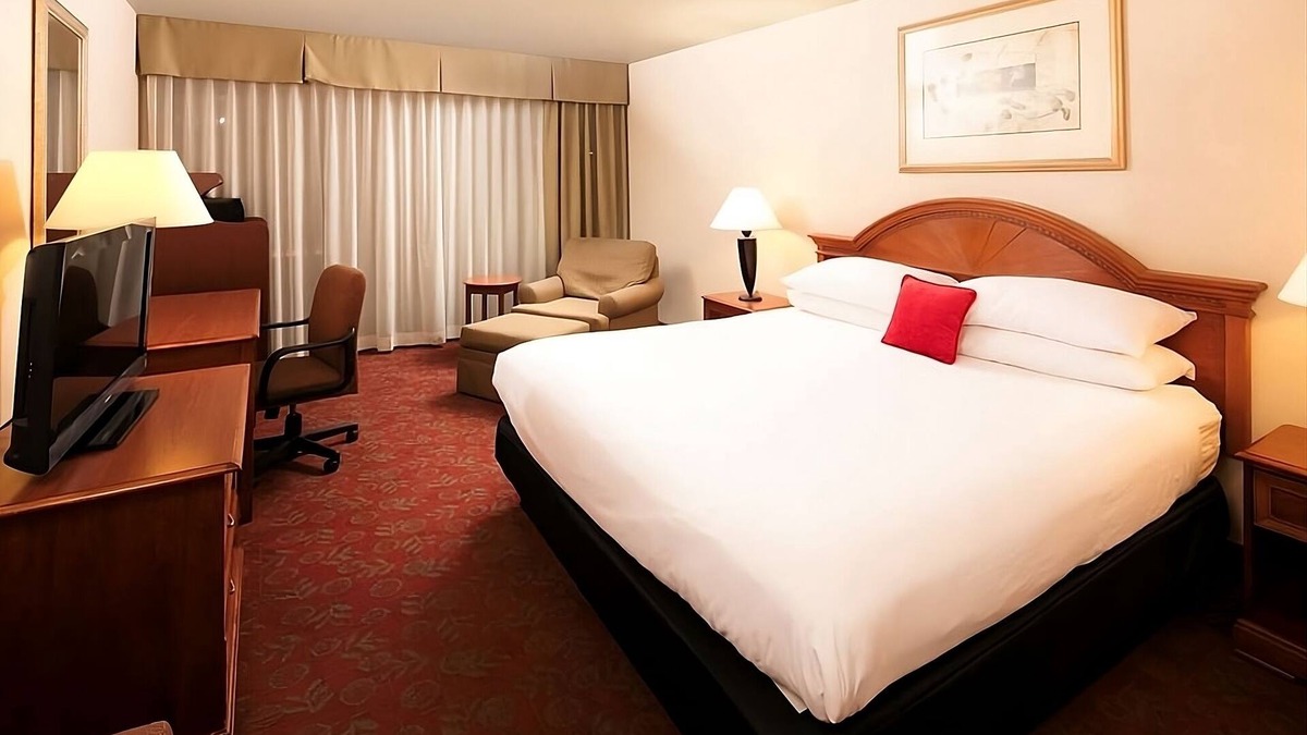St. George Resort | Budget-Friendly property! Free Parking, Free Breakfast, Near St George Temple