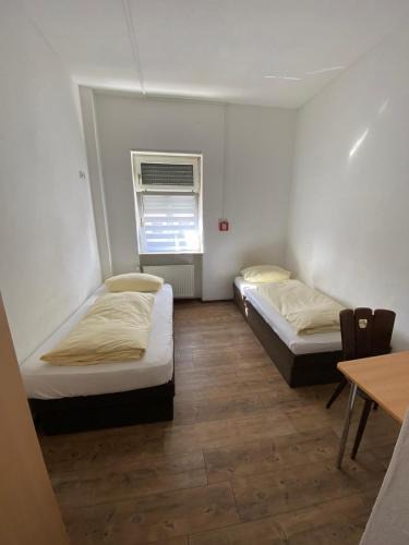 Sandhofen Bed & Breakfast | Budget Hotel Mannheim
