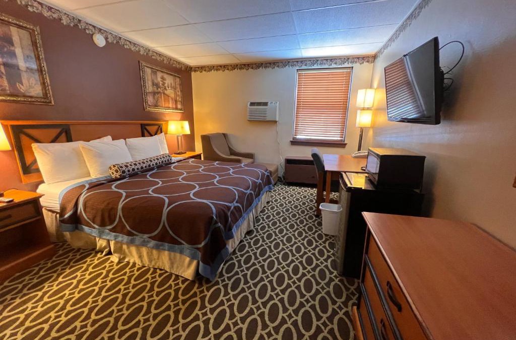 Marinette Hotel | Budget Inn Marinette