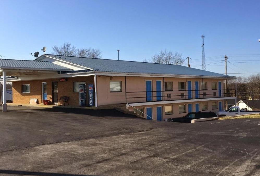 Bourbon Hotel | Budget Inn Motel