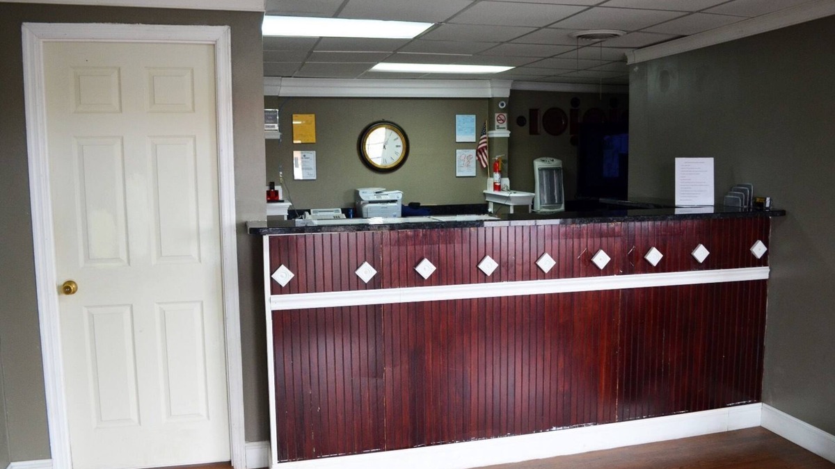 Russellville Hotel | Budget inn
