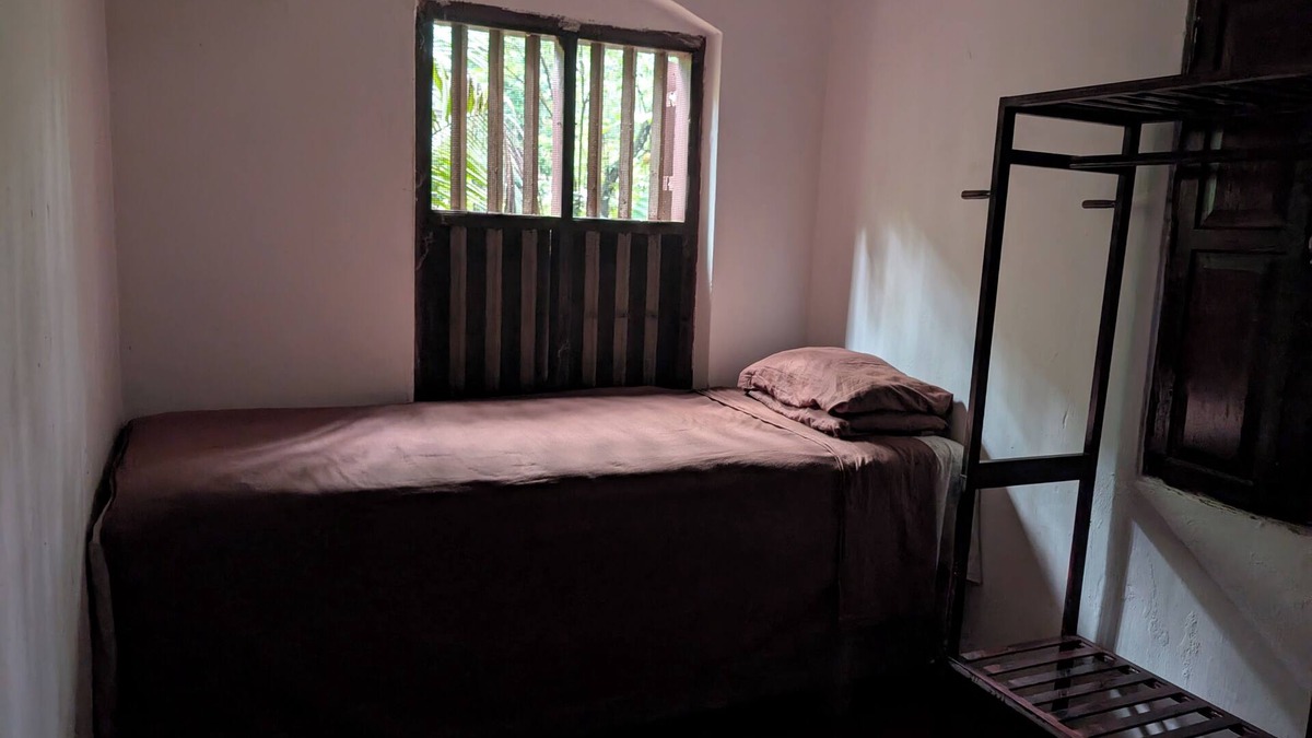 Kozhikode Villa | Budget Kerala Countryside Heritage Villa near Waterfall