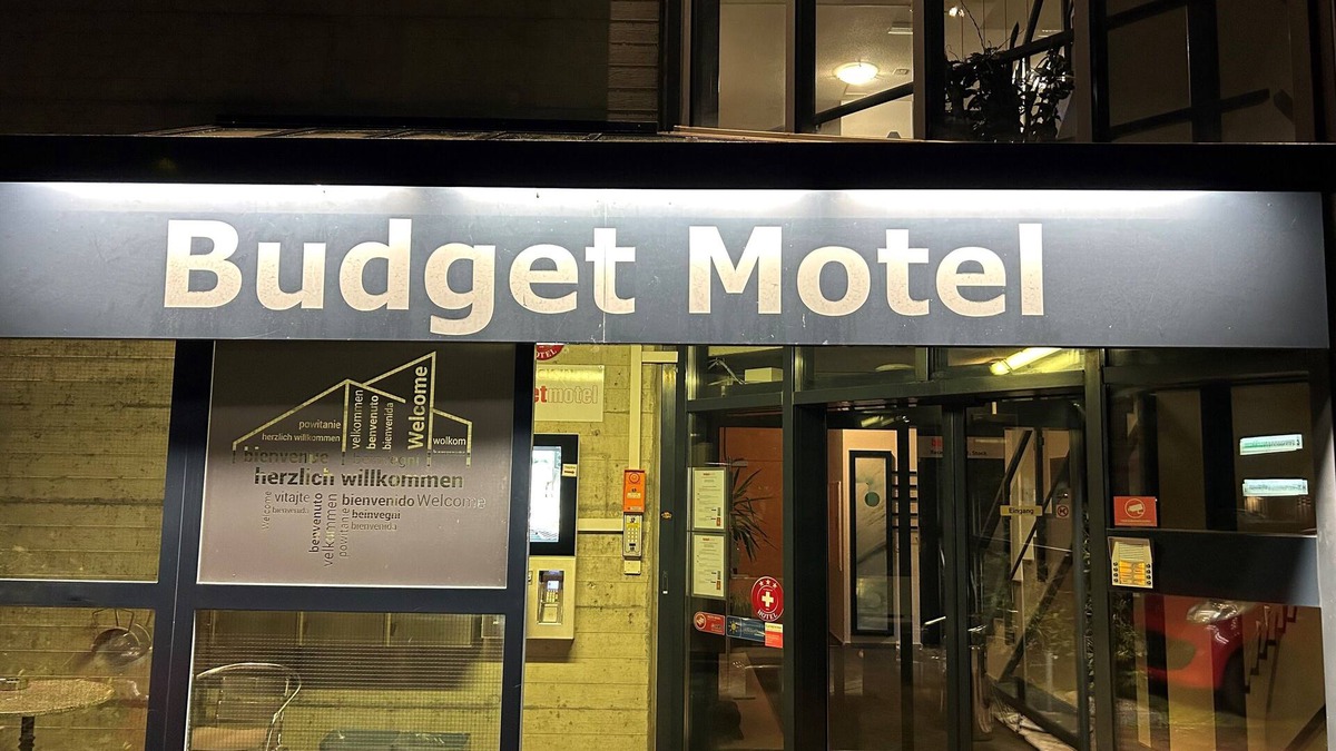 Daellikon Hotel | Budget Motel Self Check-in